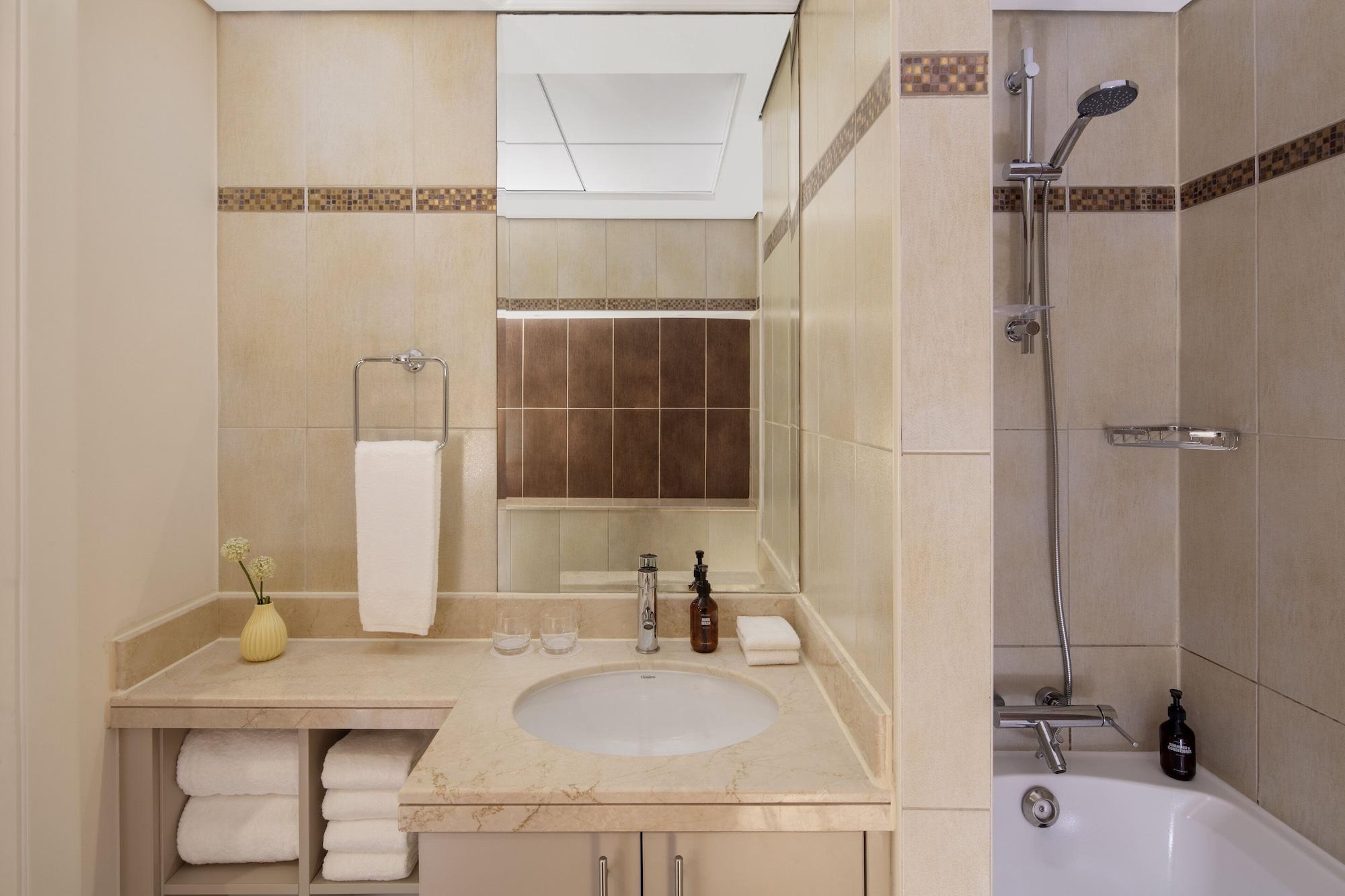Staybridge Suites Dubai Internet City Exterior photo
